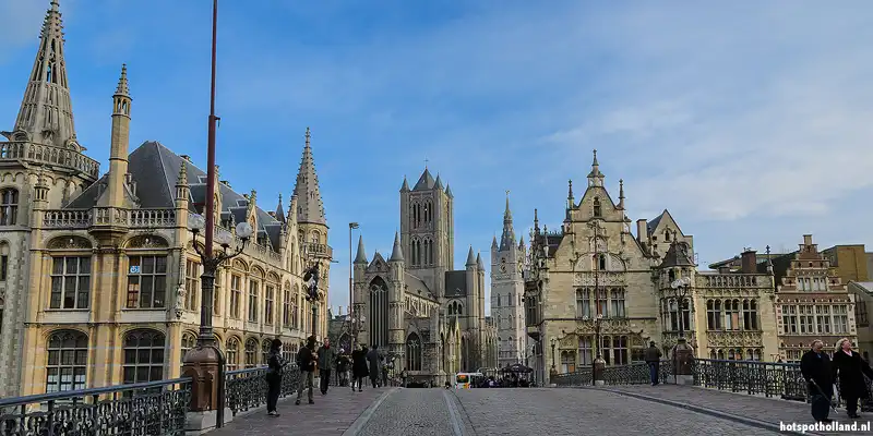 Vanuit Zeeland een dagje winkelen in een van de gezellige historische steden in België